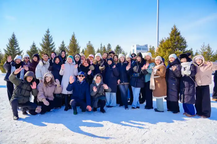 Более тысячи представителей молодежи поддержали новую Конституцию масштабным челленджем (2)