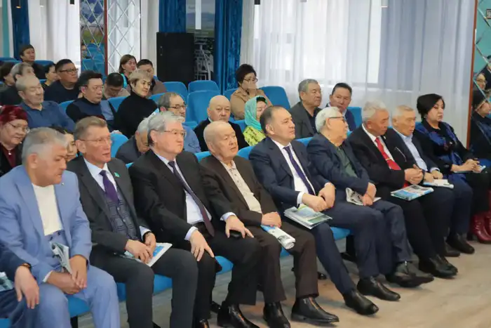 В Астане презентовали книгу, посвященную казахскому писателю, этнографу и композитору Акселеу Сейдимбеку (2)