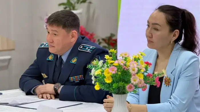 Полиция Туркестанской области проводит встречу с подростками по вопросам безопасности Атырау