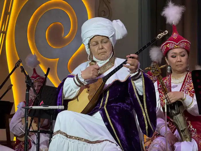 В Алматы состоялся концерт «Жамбылдың жыры, Динаның күйі» (3)