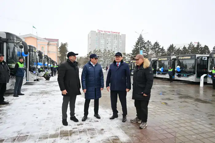 Парк общественного транспорта города Семей пополнился 32 современными автобусами Атырау