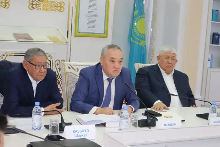 Презентация книги Шархана Казыгула в Астане Атырау