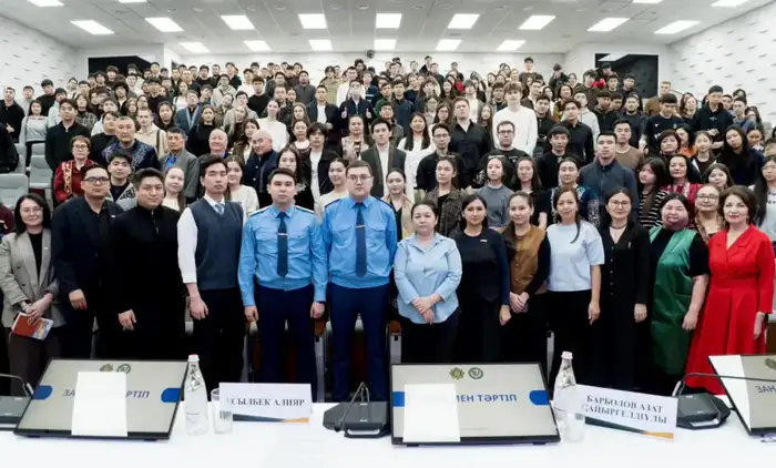 Профилактическую лекцию по противодействию преступности провели для студентов столичного вуза (5)
