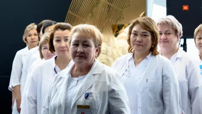 Медики Астаны поддержали новую Конституцию акцией перед референдумом Атырау