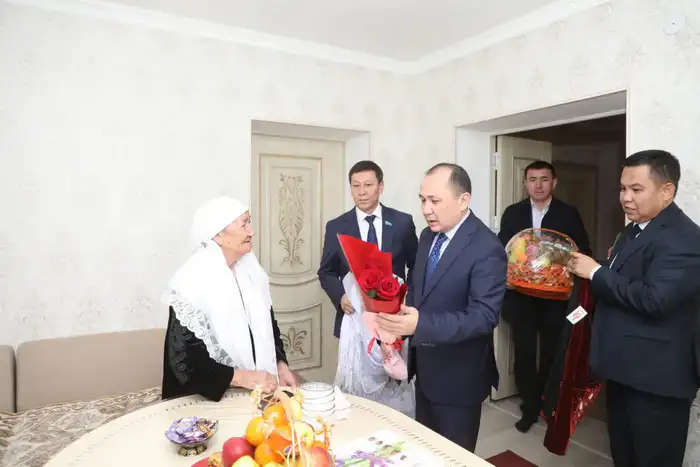 Сарыагаш поздравления матерям-долгожительницам Международный женский день Атырау