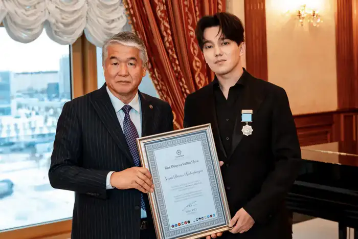 Награды ТЮРКСОЙ для Димаша Кудайбергена и Самал Еслямовой: укрепление культурных связей в тюркском мире Атырау