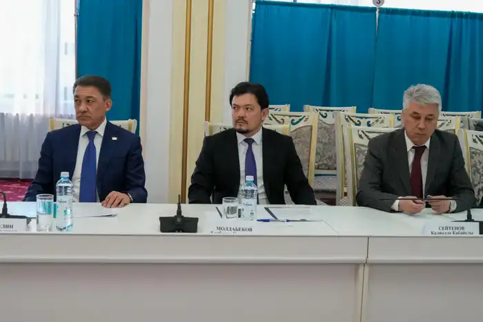 Конференция в Астане: международные аспекты конституционной модернизации и итоги референдума Атырау