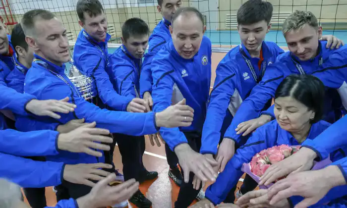Поддержка спорта на региональном уровне: встреча Акима области с волейболистами команды «Жетісу» Атырау