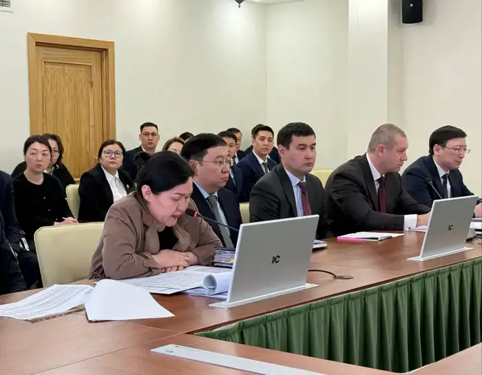 Обсуждение вопросов социальной защиты работников вредных производств и планы развития аннуитетной компании на 2026 год Атырау