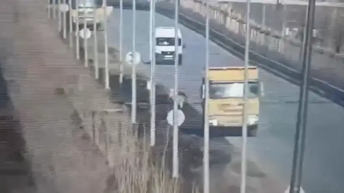В Казахстане водителей наказывают за нецелевое использование предметов и попытки скрыть номера автомобилей Атырау
