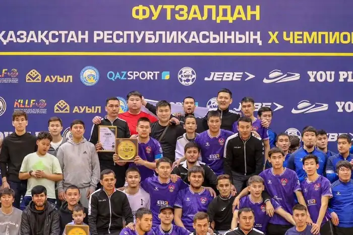 Команда QAMYSQALA: Серебряный кубок LLF как сияющая звезда на футбольном небосклоне Атырауской области Атырау