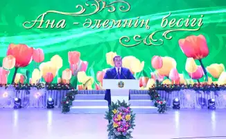 Весна материнства: женщины, как цветы, расцветают на празднике «Ана – әлемнің бесігі»