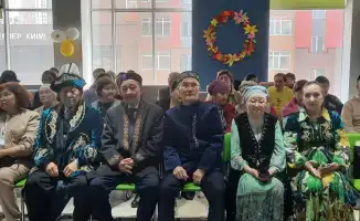 В Астане прошла церемония «Бұлақ көрсең – көзін аш», посвященная Дню обновления, с участием ветеранов и жителей города.