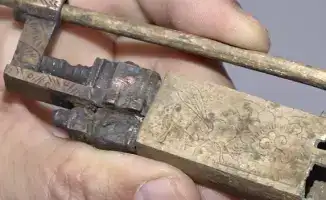 В Сарайшыке найдены уникальные артефакты Золотой Орды, включая бронзовый замок