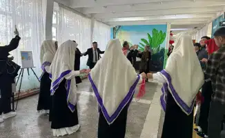 На избирательном участке Казахстана - единство культур и народов