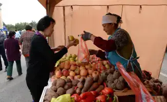 Весенний урожай: 2000 тонн продуктов на ярмарках выходного дня в Алматы