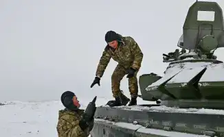 Боевые тренировки танкистов на учебно-тренировочном полигоне Усть-Каменогорского гарнизона