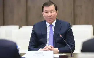 Обсуждение мер по поддержке бизнеса в Актюбинской области: Асхат Шахаров и Канат Шарлапаев о привлечении инвестиций и создании рабочих мест