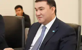 Нуралхан Кушеров встреча с продюсером Жанатом Мукановым и певцом Торегали Тореали в Туркестане