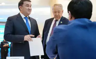 Кто и как голосует на референдуме в Туркестане?