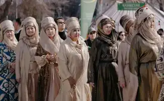 Зрители в восторге от уникального модного показа с участием бабушек в Алматы