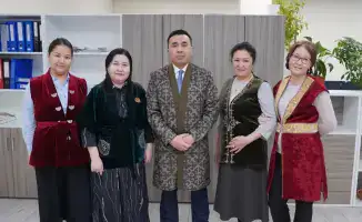 Национальная одежда: как чиновники встречают Наурыз?