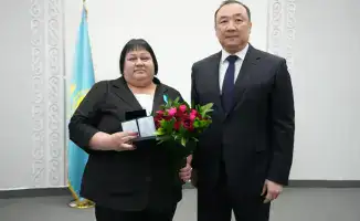 Светлый маяк дорожной отрасли: начальник ДЭУ-73 Валентина Ковалжи удостоена медали «Ерен еңбегі үшін»