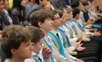 Звезды знания: Министр Жулдыз Сулейменова вручила награды талантливым учащимся республиканской олимпиады