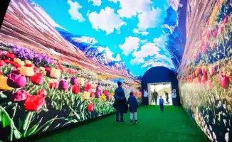 Погружение в традиции: LED-туннель на AI-Наурызе