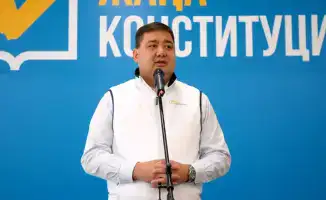 В Астане прошла акция в поддержку новой Конституции: около 500 участников, национальное дефиле и ярмарка
