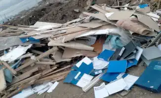 Забытые страницы здоровья: архивы пациентов всплыли из мусорного моря в Атырау