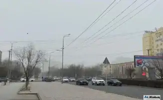 Атырау в пелене пыли: трудности с дыханием на улицах города