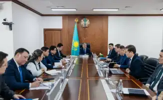 Атырауская область Казахстана: Аким Серик Шапкенов проводит совещание по подготовке к паводкам 2026 года