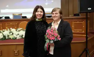 Учительница, как маяк в бурю: Мария Бедрина получила награду за смелость в Министерстве просвещения