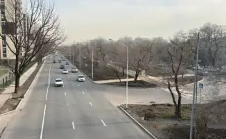Сроки завершения строительства BRT на проспекте Райымбека в Алматы вновь сдвинулись: причины задержки