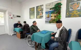 Поздравление долгожителя в Щучинске подчеркивает важность поддержки пожилых людей в обществе