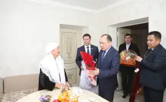 Сарыагаш поздравления матерям-долгожительницам Международный женский день
