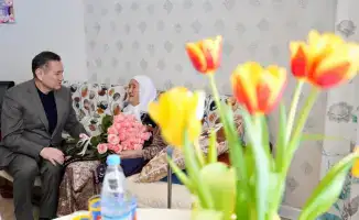 Аким ВКО Нурымбет Сактаганов поздравил ветеранов с 8 Марта