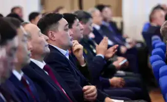 Общественность области Абай поддерживает проект Новой Конституции на встрече с Государственным советником РК