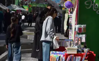 KitapFest-2026 в Алматы: праздник литературы с виртуальными мирами и новыми знакомствами