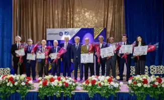 Конкурс Человек труда 2025 награждение Шархан Казыгул роман Әулет