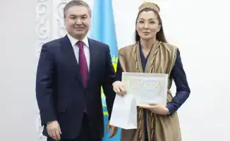 Наурыз в Министерстве промышленности и строительства: Ерсайын Нагаспаев поздравил сотрудников