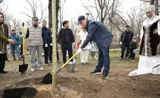 В Алматы прошел общегородской субботник, приуроченный к Дню очищения "Тазару күні"