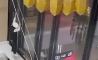 Подросток в Атырау устроил прыжок с высоты, пробив крышу ТРЦ