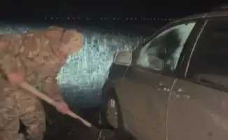 Спасатели МЧС оказали помощь путникам на дорогах Атырауской области
