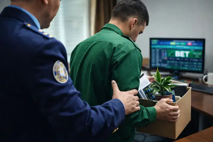 В Атырауской области экологи и госслужащие наказаны за азартные игры: социальные проблемы среди работников госструктур Атырау