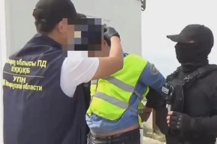 В Атырауской области с начала года изъято более 8 кг наркотиков, сообщает первый заместитель начальника департамента полиции региона Куттыбай Садыков на брифинге. Атырау