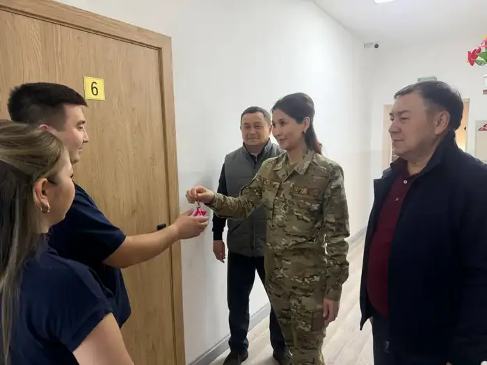Ключи от квартиры семье сотрудника МЧС в Астане Атырау