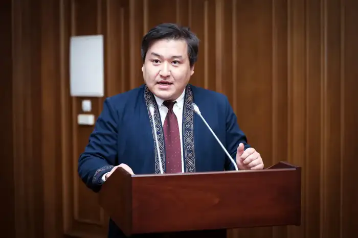 В Министерстве просвещения состоялось обсуждение новой Конституции (5)