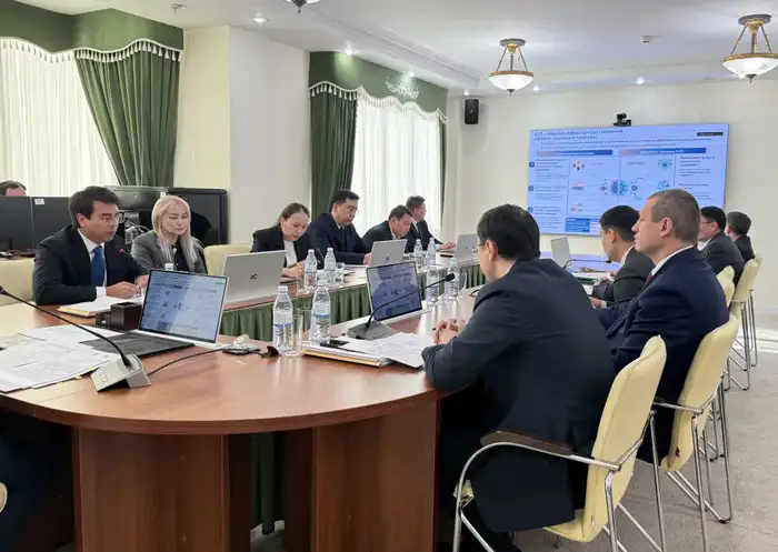 В Минтруде обсудили цифровую трансформацию в социально-трудовой сфере Атырау